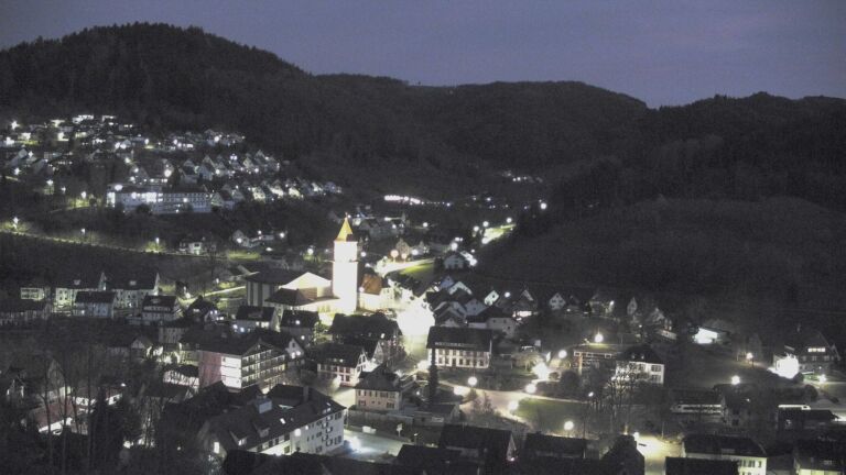 Dieses Bild zeigt eine Webcam-Aufnahme von Ottenhöfen, aufgenommen am Montag, den 06.04.2026 um 20:50 Uhr