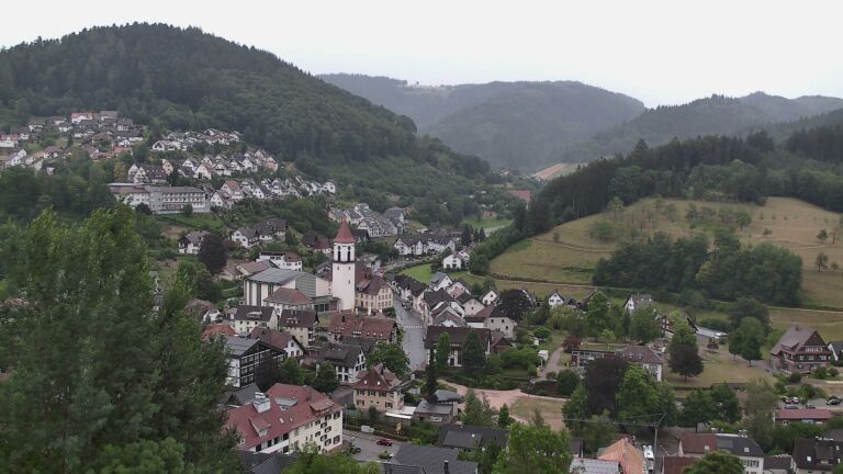 Dieses Bild zeigt eine Webcam-Aufnahme von Ottenhöfen, aufgenommen am Dienstag, den 14.07.2026 um 07:20 Uhr