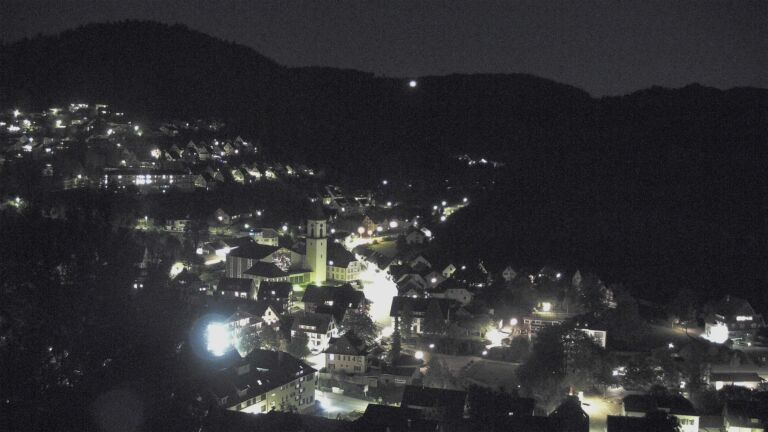 Dieses Bild zeigt eine Webcam-Aufnahme von Ottenhöfen, aufgenommen am Montag, den 12.10.2026 um 19:50 Uhr