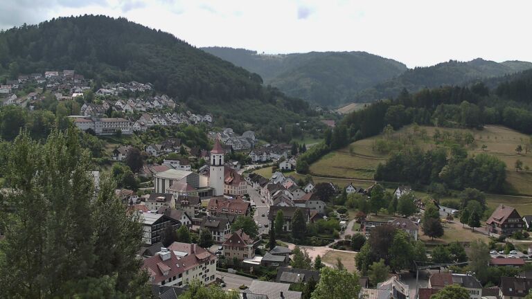 Dieses Bild zeigt eine Webcam-Aufnahme von Ottenhöfen, aufgenommen am Samstag, den 01.08.2026 um 11:50 Uhr