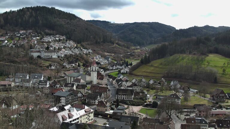 Dieses Bild zeigt eine Webcam-Aufnahme von Ottenhöfen, aufgenommen am Montag, den 23.02.2026 um 14:10 Uhr