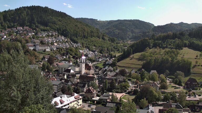 Dieses Bild zeigt eine Webcam-Aufnahme von Ottenhöfen, aufgenommen am Dienstag, den 08.09.2026 um 15:10 Uhr