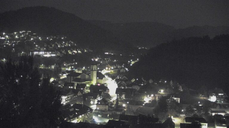 Dieses Bild zeigt eine Webcam-Aufnahme von Ottenhöfen, aufgenommen am Dienstag, den 20.10.2026 um 19:40 Uhr