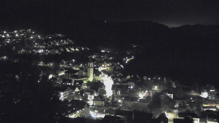 Dieses Bild zeigt eine Webcam-Aufnahme von Ottenhöfen, aufgenommen am Freitag, den 09.10.2026 um 21:30 Uhr