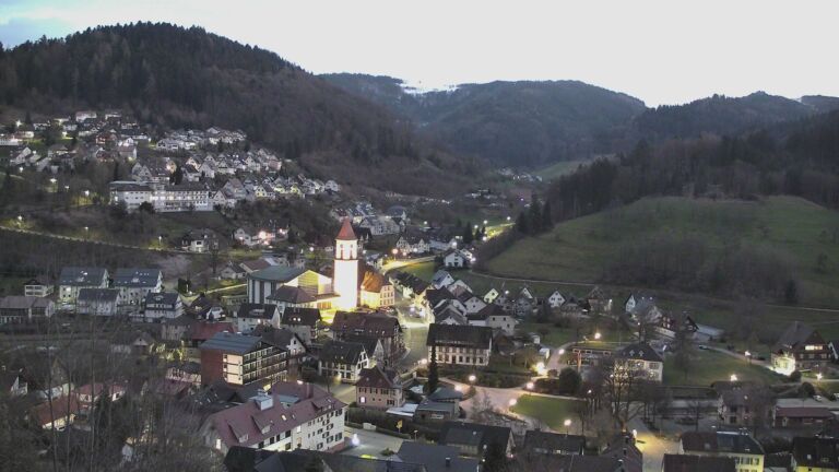 Dieses Bild zeigt eine Webcam-Aufnahme von Ottenhöfen, aufgenommen am Dienstag, den 31.03.2026 um 20:20 Uhr