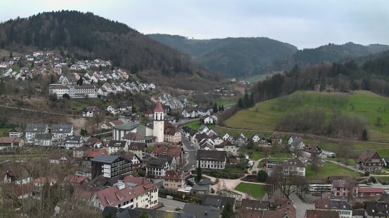 Dieses Bild zeigt eine Webcam-Aufnahme von Ottenhöfen, aufgenommen am Samstag, den 21.03.2026 um 17:40 Uhr