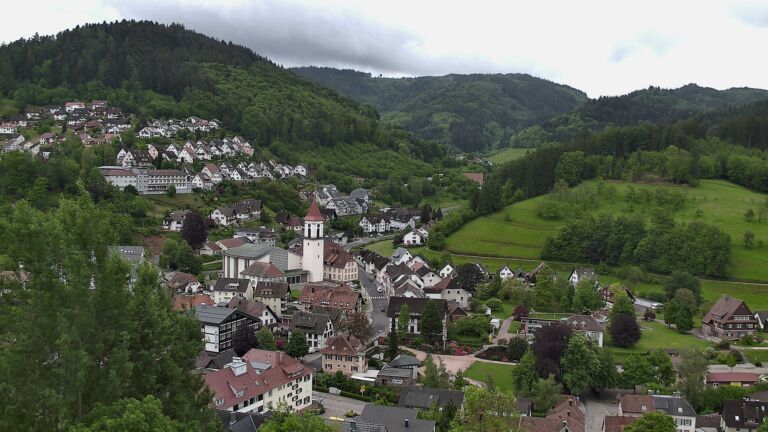 Dieses Bild zeigt eine Webcam-Aufnahme von Ottenhöfen, aufgenommen am Donnerstag, den 14.05.2026 um 08:50 Uhr