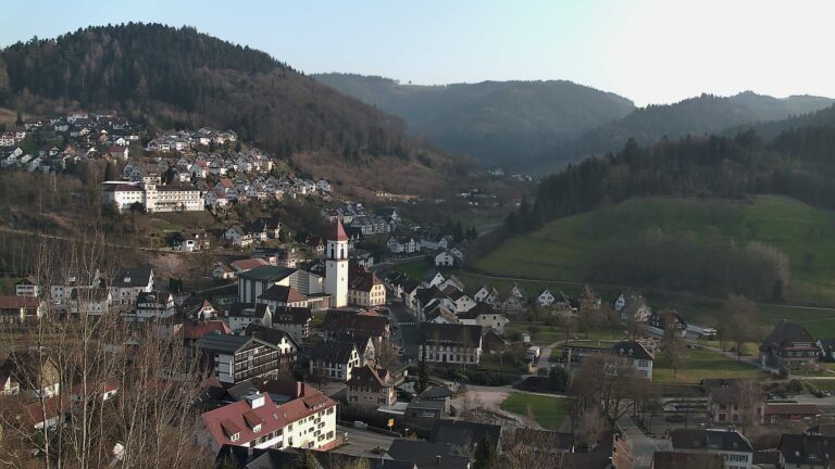 Dieses Bild zeigt eine Webcam-Aufnahme von Ottenhöfen, aufgenommen am Samstag, den 07.03.2026 um 17:10 Uhr