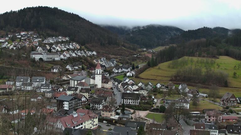 Dieses Bild zeigt eine Webcam-Aufnahme von Ottenhöfen, aufgenommen am Donnerstag, den 12.02.2026 um 15:50 Uhr