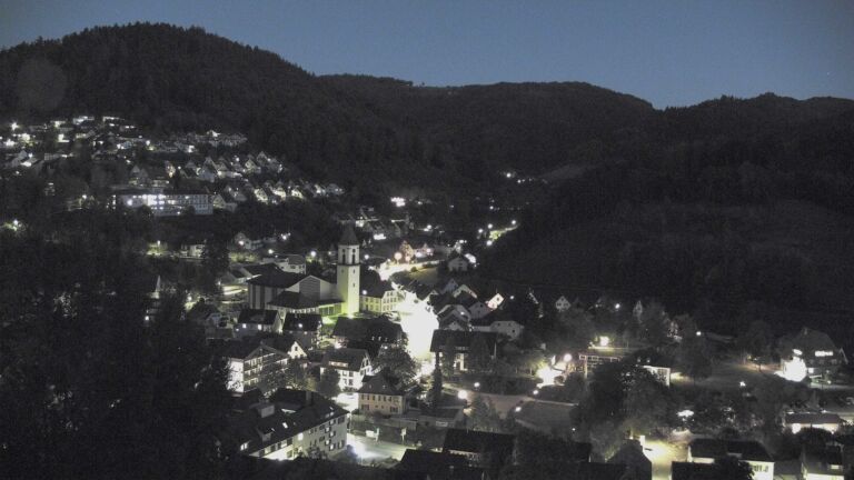 Dieses Bild zeigt eine Webcam-Aufnahme von Ottenhöfen, aufgenommen am Freitag, den 25.09.2026 um 20:10 Uhr