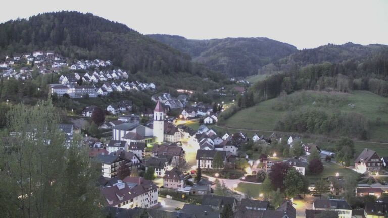 Dieses Bild zeigt eine Webcam-Aufnahme von Ottenhöfen, aufgenommen am Sonntag, den 26.04.2026 um 05:40 Uhr