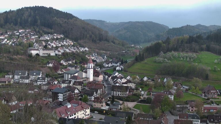 Dieses Bild zeigt eine Webcam-Aufnahme von Ottenhöfen, aufgenommen am Dienstag, den 14.04.2026 um 20:10 Uhr