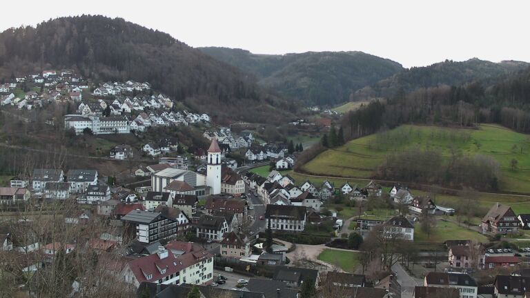 Dieses Bild zeigt eine Webcam-Aufnahme von Ottenhöfen, aufgenommen am Freitag, den 27.02.2026 um 07:50 Uhr