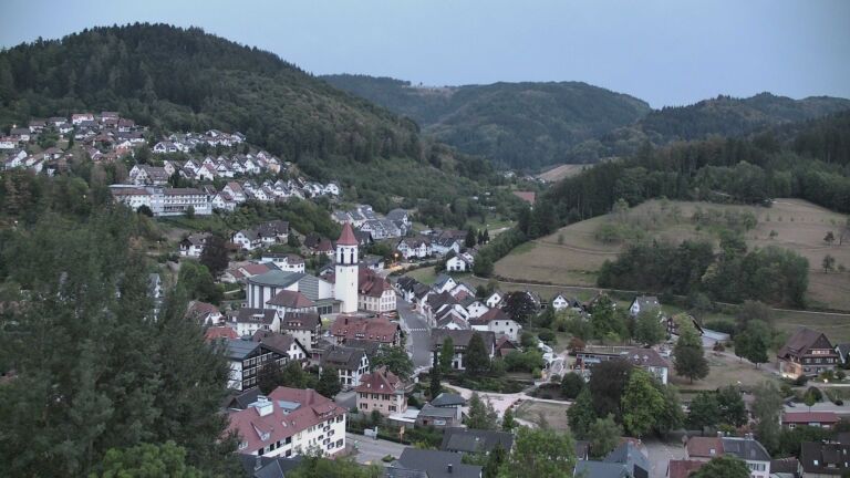 Dieses Bild zeigt eine Webcam-Aufnahme von Ottenhöfen, aufgenommen am Donnerstag, den 27.08.2026 um 20:30 Uhr
