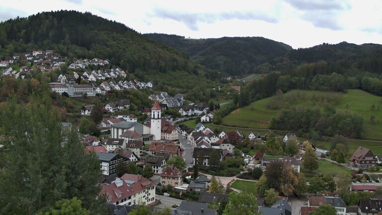 Dieses Bild zeigt eine Webcam-Aufnahme von Ottenhöfen, aufgenommen am Donnerstag, den 22.10.2026 um 12:40 Uhr