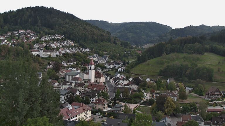 Dieses Bild zeigt eine Webcam-Aufnahme von Ottenhöfen, aufgenommen am Montag, den 28.09.2026 um 17:50 Uhr