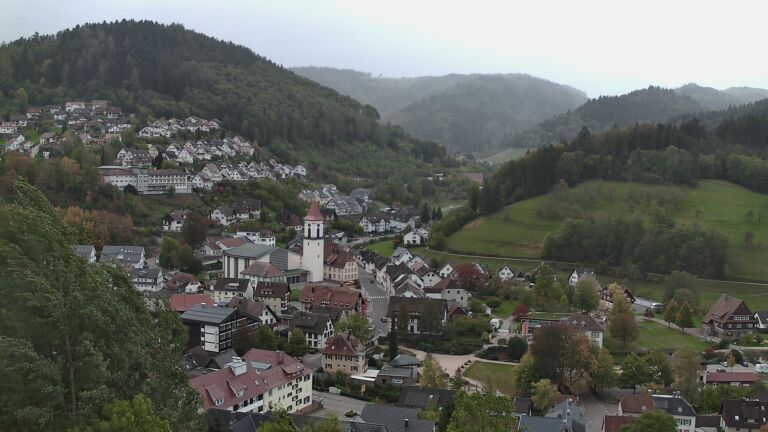 Dieses Bild zeigt eine Webcam-Aufnahme von Ottenhöfen, aufgenommen am Freitag, den 23.10.2026 um 17:20 Uhr