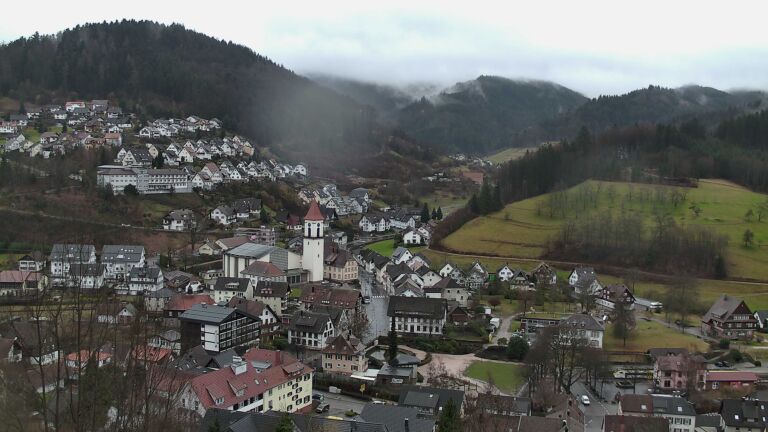 Dieses Bild zeigt eine Webcam-Aufnahme von Ottenhöfen, aufgenommen am Donnerstag, den 12.02.2026 um 12:50 Uhr