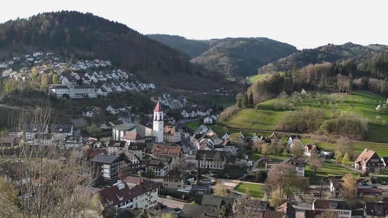 Dieses Bild zeigt eine Webcam-Aufnahme von Ottenhöfen, aufgenommen am Donnerstag, den 09.04.2026 um 08:20 Uhr