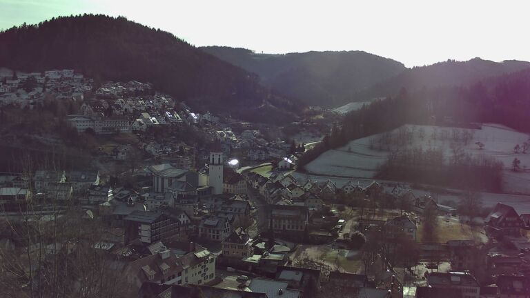 Dieses Bild zeigt eine Webcam-Aufnahme von Ottenhöfen, aufgenommen am Donnerstag, den 01.01.2026 um 12:20 Uhr