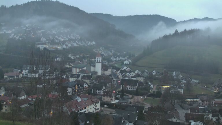 Dieses Bild zeigt eine Webcam-Aufnahme von Ottenhöfen, aufgenommen am Dienstag, den 16.12.2025 um 16:40 Uhr