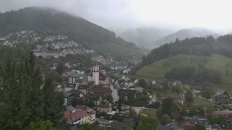 Dieses Bild zeigt eine Webcam-Aufnahme von Ottenhöfen, aufgenommen am Donnerstag, den 08.10.2026 um 11:10 Uhr