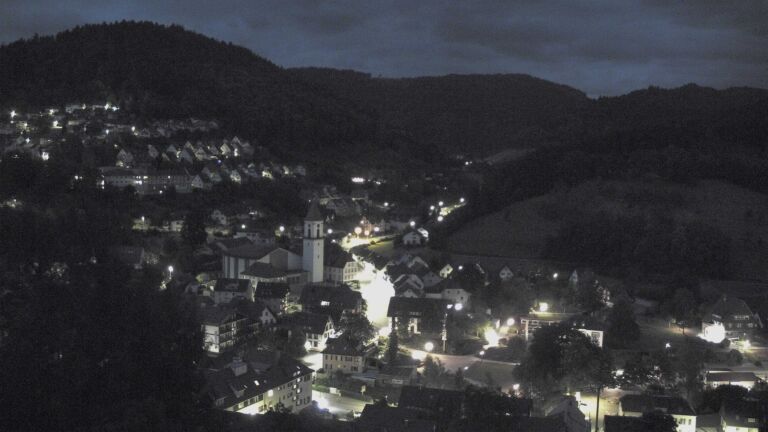 Dieses Bild zeigt eine Webcam-Aufnahme von Ottenhöfen, aufgenommen am Montag, den 29.06.2026 um 04:30 Uhr