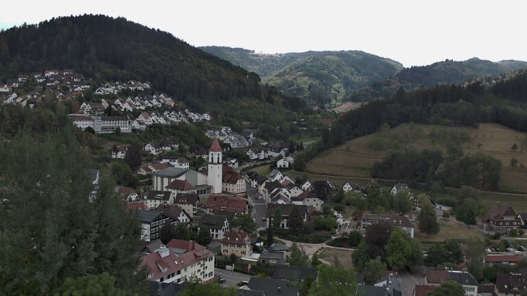 Dieses Bild zeigt eine Webcam-Aufnahme von Ottenhöfen, aufgenommen am Samstag, den 22.08.2026 um 13:40 Uhr