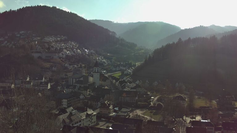 Dieses Bild zeigt eine Webcam-Aufnahme von Ottenhöfen, aufgenommen am Donnerstag, den 25.12.2025 um 12:40 Uhr