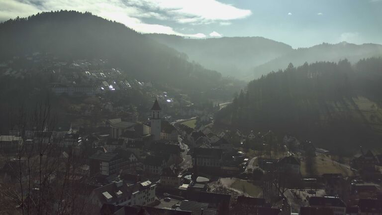 Dieses Bild zeigt eine Webcam-Aufnahme von Ottenhöfen, aufgenommen am Donnerstag, den 05.02.2026 um 12:10 Uhr