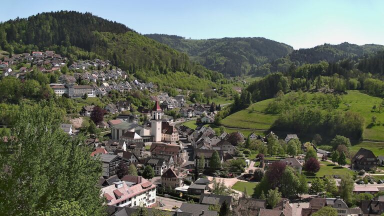 Dieses Bild zeigt eine Webcam-Aufnahme von Ottenhöfen, aufgenommen am Mittwoch, den 29.04.2026 um 15:10 Uhr