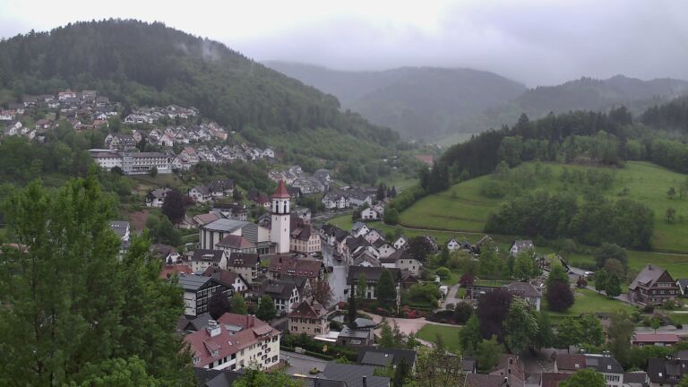 Dieses Bild zeigt eine Webcam-Aufnahme von Ottenhöfen, aufgenommen am Mittwoch, den 06.05.2026 um 19:50 Uhr