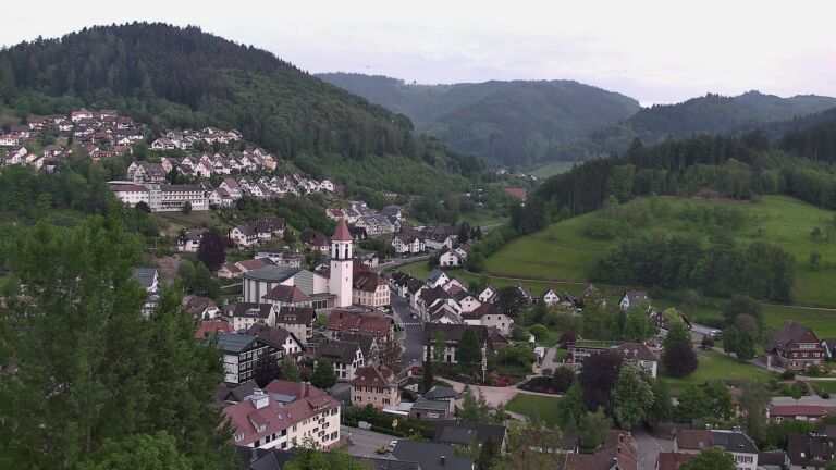 Dieses Bild zeigt eine Webcam-Aufnahme von Ottenhöfen, aufgenommen am Donnerstag, den 07.05.2026 um 20:10 Uhr