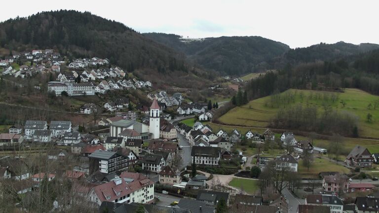 Dieses Bild zeigt eine Webcam-Aufnahme von Ottenhöfen, aufgenommen am Montag, den 16.02.2026 um 08:20 Uhr