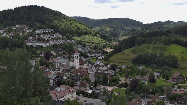Dieses Bild zeigt eine Webcam-Aufnahme von Ottenhöfen, aufgenommen am Sonntag, den 14.06.2026 um 12:30 Uhr