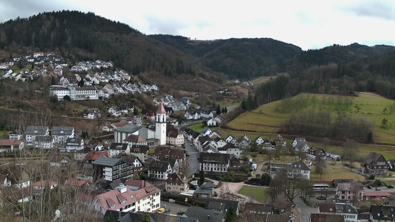 Dieses Bild zeigt eine Webcam-Aufnahme von Ottenhöfen, aufgenommen am Dienstag, den 10.02.2026 um 15:40 Uhr