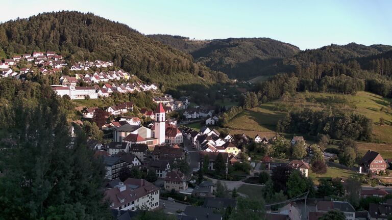 Dieses Bild zeigt eine Webcam-Aufnahme von Ottenhöfen, aufgenommen am Mittwoch, den 01.07.2026 um 20:30 Uhr