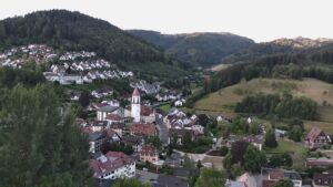 Dieses Bild zeigt eine Webcam-Aufnahme von Ottenhöfen, aufgenommen am Sonntag, den 12.07.2026 um 06:20 Uhr