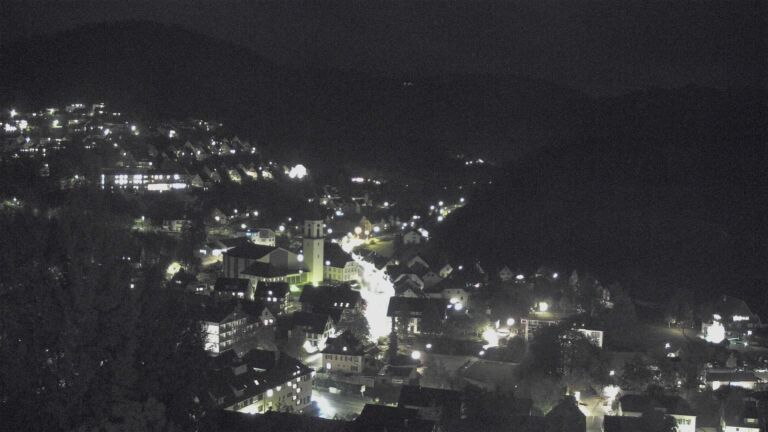 Dieses Bild zeigt eine Webcam-Aufnahme von Ottenhöfen, aufgenommen am Mittwoch, den 21.10.2026 um 19:30 Uhr