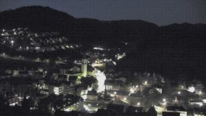 Dieses Bild zeigt eine Webcam-Aufnahme von Ottenhöfen, aufgenommen am Freitag, den 17.04.2026 um 05:30 Uhr