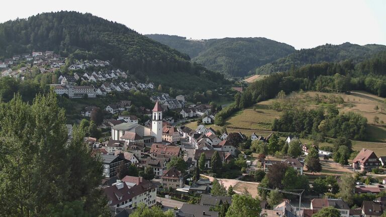 Dieses Bild zeigt eine Webcam-Aufnahme von Ottenhöfen, aufgenommen am Donnerstag, den 30.07.2026 um 09:00 Uhr