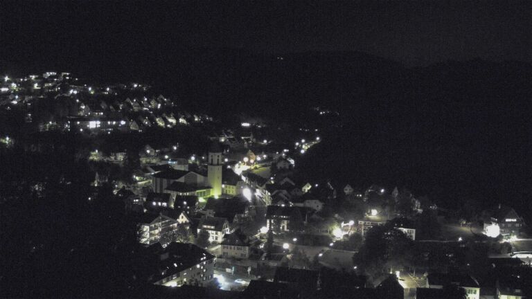 Dieses Bild zeigt eine Webcam-Aufnahme von Ottenhöfen, aufgenommen am Sonntag, den 13.09.2026 um 21:00 Uhr