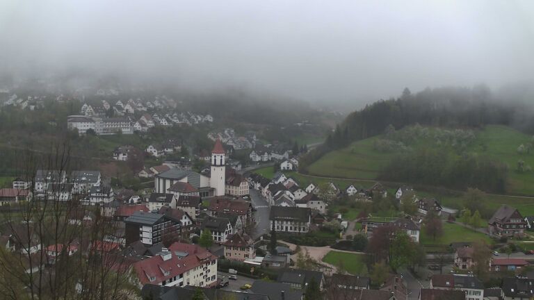 Dieses Bild zeigt eine Webcam-Aufnahme von Ottenhöfen, aufgenommen am Montag, den 13.04.2026 um 07:00 Uhr