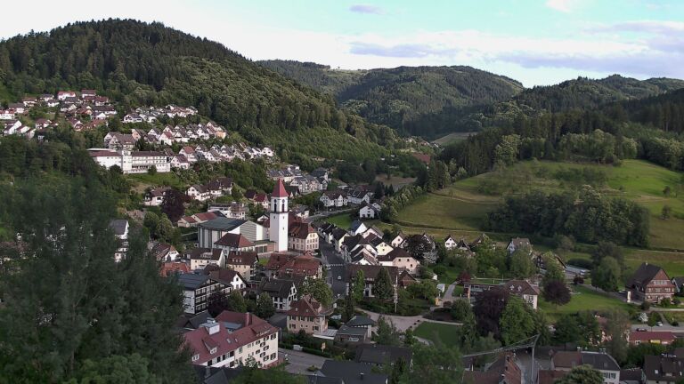 Dieses Bild zeigt eine Webcam-Aufnahme von Ottenhöfen, aufgenommen am Sonntag, den 14.06.2026 um 20:10 Uhr