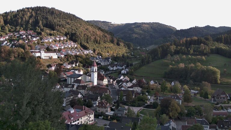 Dieses Bild zeigt eine Webcam-Aufnahme von Ottenhöfen, aufgenommen am Freitag, den 02.10.2026 um 17:50 Uhr