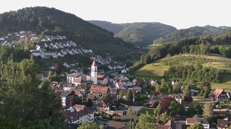 Dieses Bild zeigt eine Webcam-Aufnahme von Ottenhöfen, aufgenommen am Mittwoch, den 27.05.2026 um 06:50 Uhr
