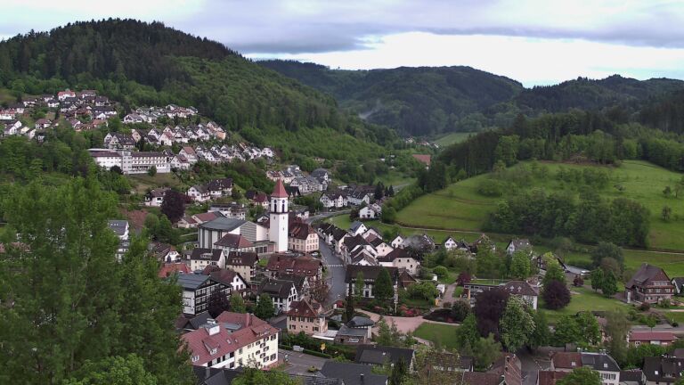 Dieses Bild zeigt eine Webcam-Aufnahme von Ottenhöfen, aufgenommen am Dienstag, den 05.05.2026 um 20:20 Uhr