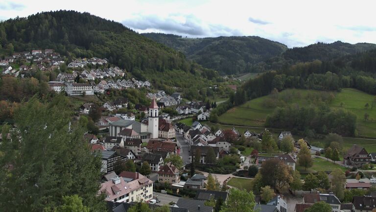 Dieses Bild zeigt eine Webcam-Aufnahme von Ottenhöfen, aufgenommen am Freitag, den 23.10.2026 um 15:20 Uhr