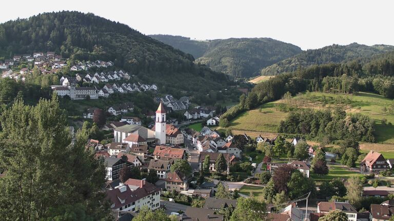 Dieses Bild zeigt eine Webcam-Aufnahme von Ottenhöfen, aufgenommen am Samstag, den 27.06.2026 um 07:20 Uhr