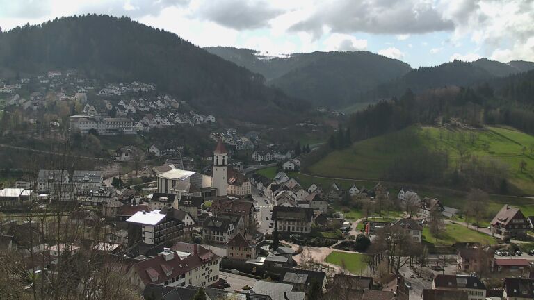 Dieses Bild zeigt eine Webcam-Aufnahme von Ottenhöfen, aufgenommen am Mittwoch, den 01.04.2026 um 11:30 Uhr